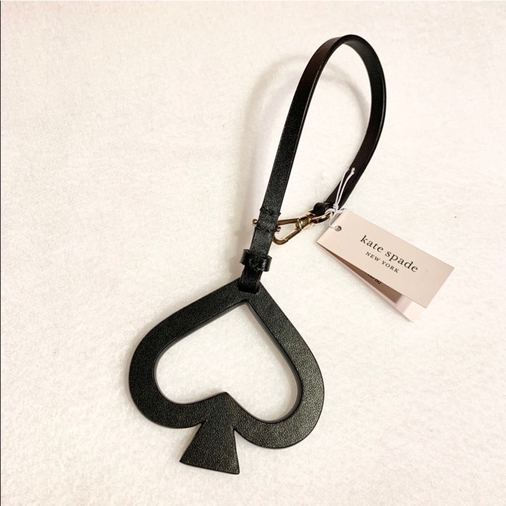 LAST 1♠️KATE SPADE CUTOUT♠️LEATHER KEYCHAIN BNWT - Picture 1 of 8